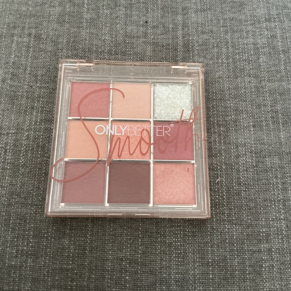 ONLYBETTER Pink Eyeshadow Palette🌻